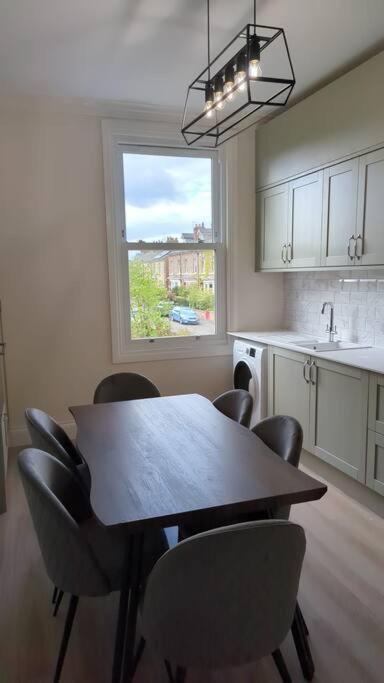 Entire Home In York City エクステリア 写真